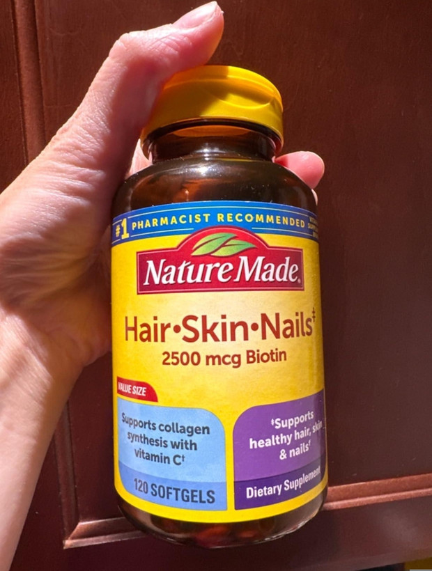 هیر اسکین نیلز نیچر مید – ۱۲۰ عددیHair-Skin-Nails 2500 mcg BiotinNature Made